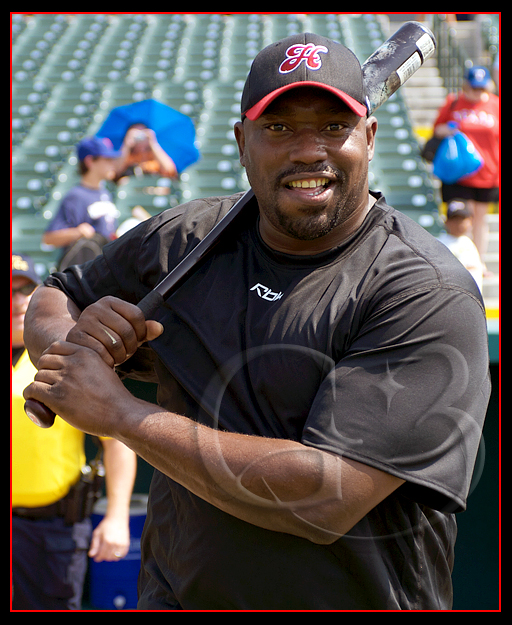 SPORT Baseball Former Oakland Raider Warren Sapp of the Black Sox poses for the camera.