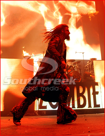 zombie2 Rob Zombie at the Mayhem Festival in Dallas, TX 2010