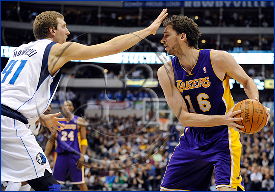 NBA: Lakers vs Mavericks JAN 19 Dallas Mavericks v Los Angeles Lakers Dirk Nowitzki and Pau Gasol