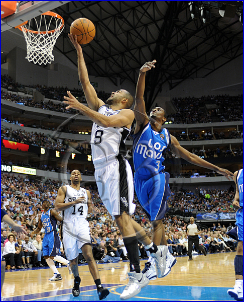 NBA: MAR 18 Spurs at Mavericks San Antonio Spurs vs Dallas Mavericks Tony Parker