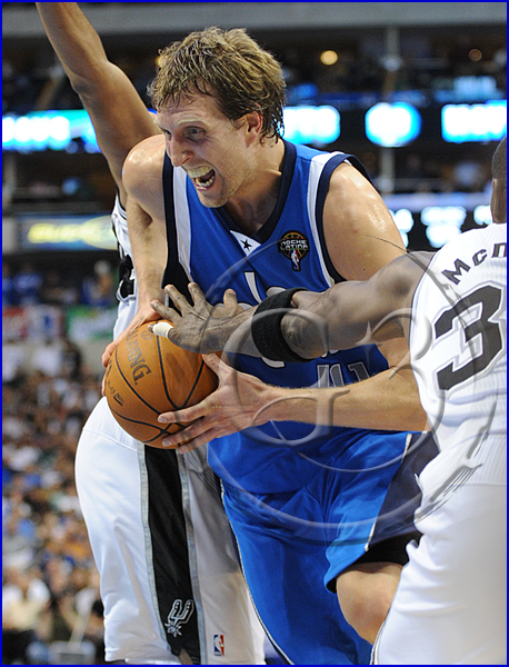 NBA: MAR 18 Spurs at Mavericks San Antonio Spurs vs Dallas Mavericks DIRK NOWITZKI