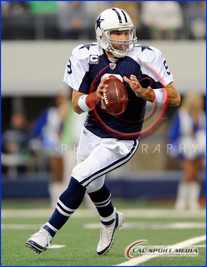 NFL 2011: Dolphins vs Cowboys NOV 24 Miami Dolphins vs Dallas Cowboys Thanksgiving Day