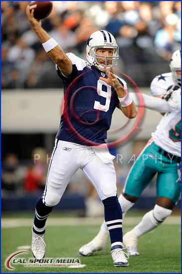 NFL 2011: Dolphins vs Cowboys NOV 24 Miami Dolphins vs Dallas Cowboys Thanksgiving Day