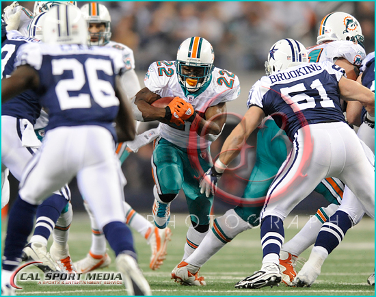 NFL 2011: Dolphins vs Cowboys NOV 24 Miami Dolphins vs Dallas Cowboys Thanksgiving Day