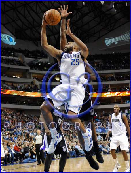 NBA: JAN 14 Kings at Mavericks NBA Milwaukee Bucks vs Dallas Mavericks JAN 13 Vince Carter